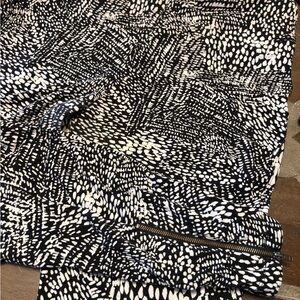 High quality Lysse leggings in hard to find black and white!